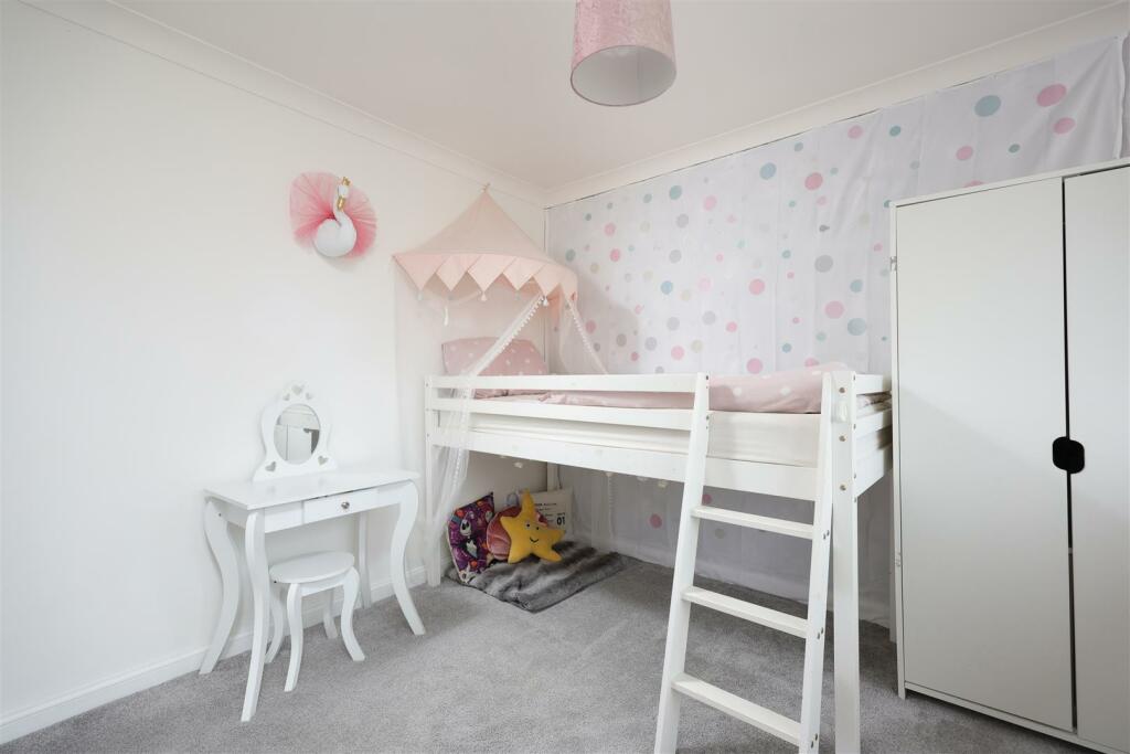 21 Allington Way 30.JPG