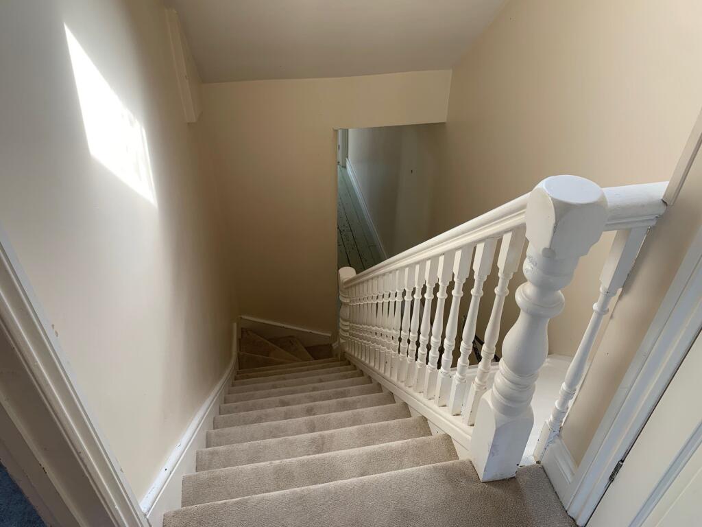 11 harcourt stairwel