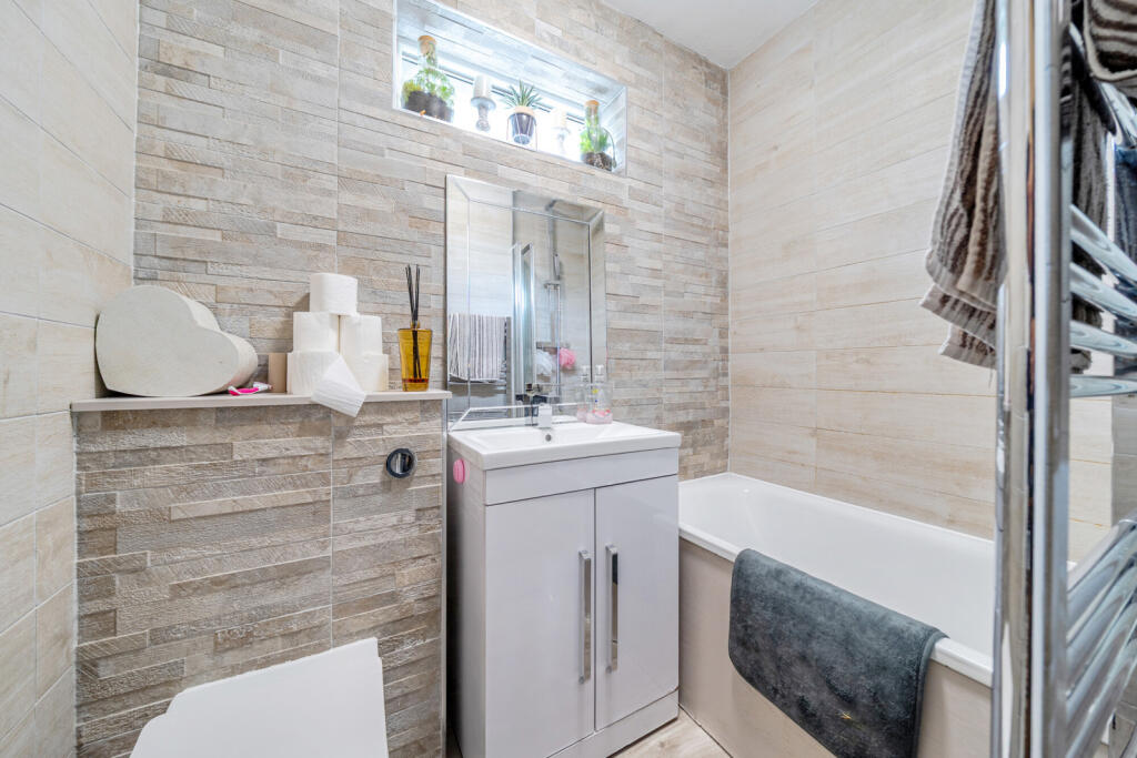 1297207-2-682b3e7...