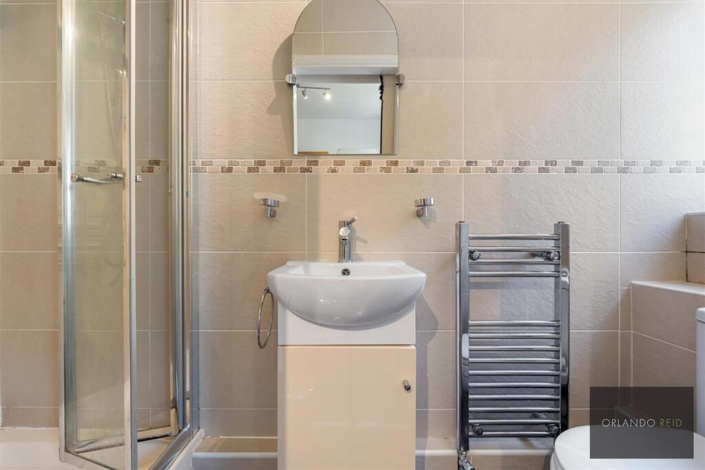 Flat 6, Greenwood House EC1R 4RJ-11.jpg