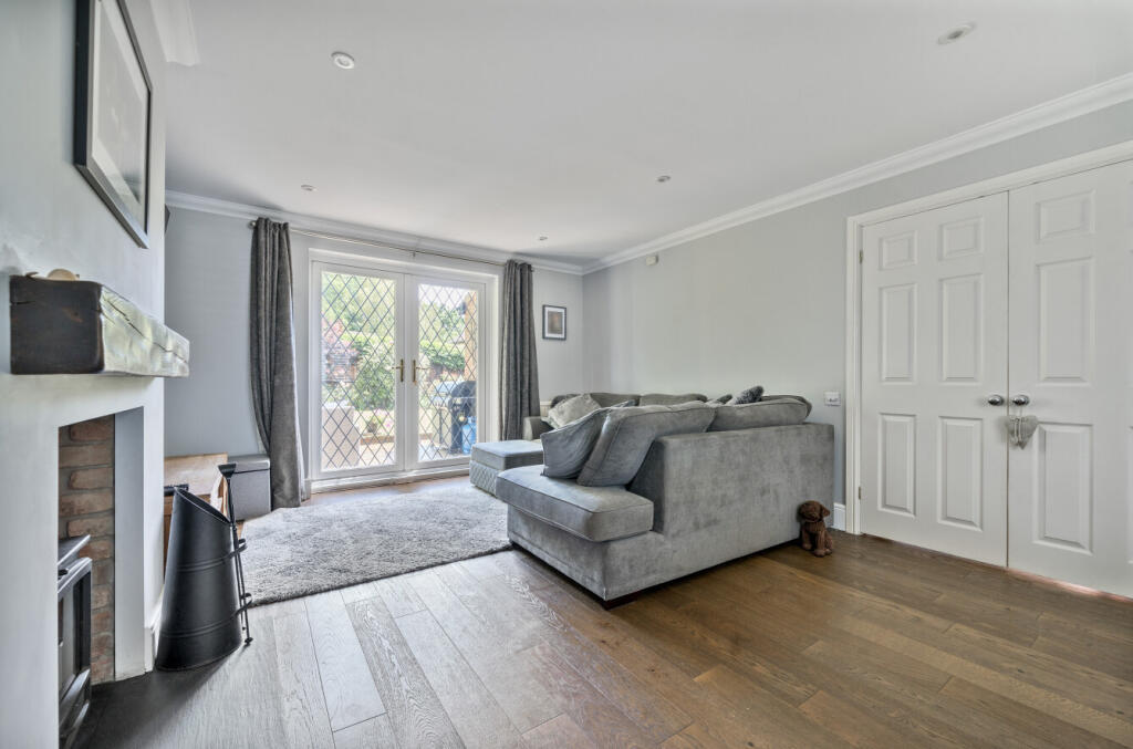 1316798-8-685d465...