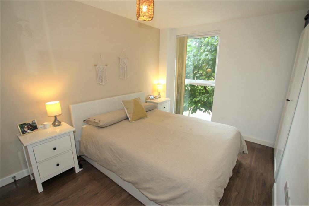 bedroom 1 1.jpg