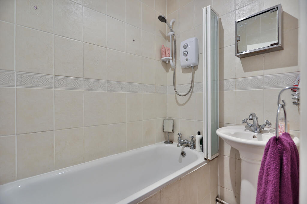 28ahollinburyrd006
