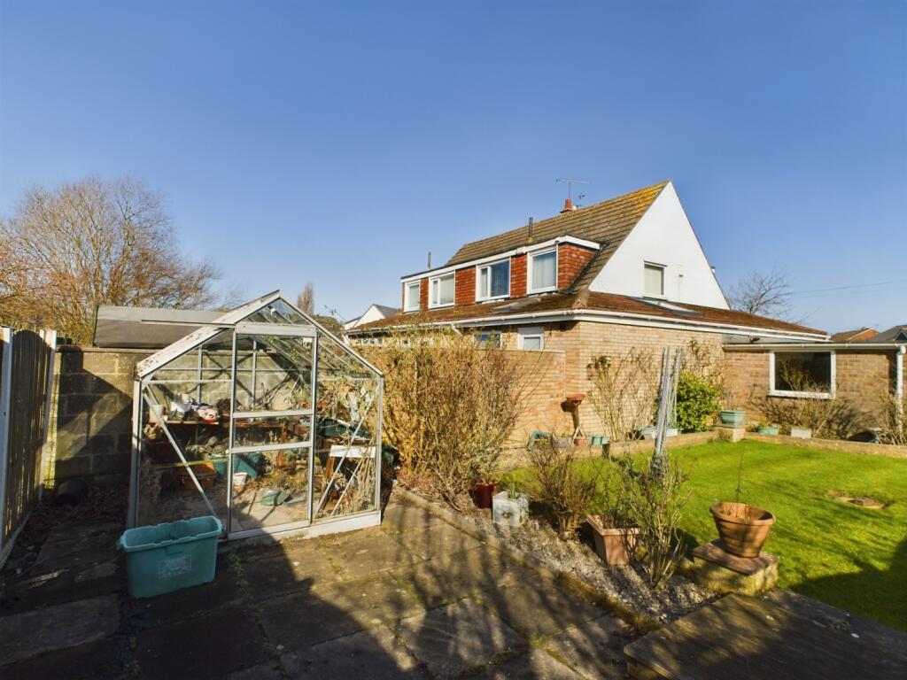 CAM02386G0-PR0115-STILL003