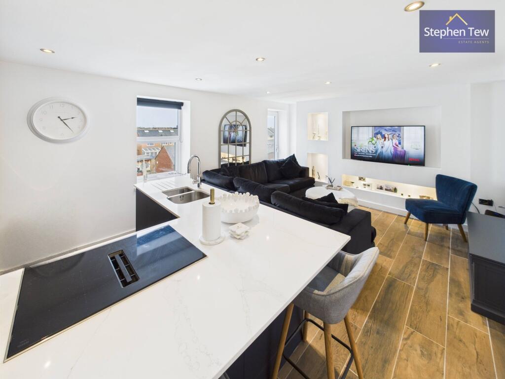 Lounge/Kitchen