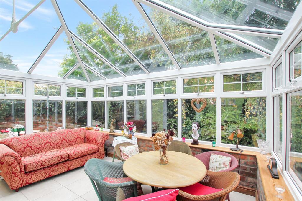 Conservatory - b.JPG