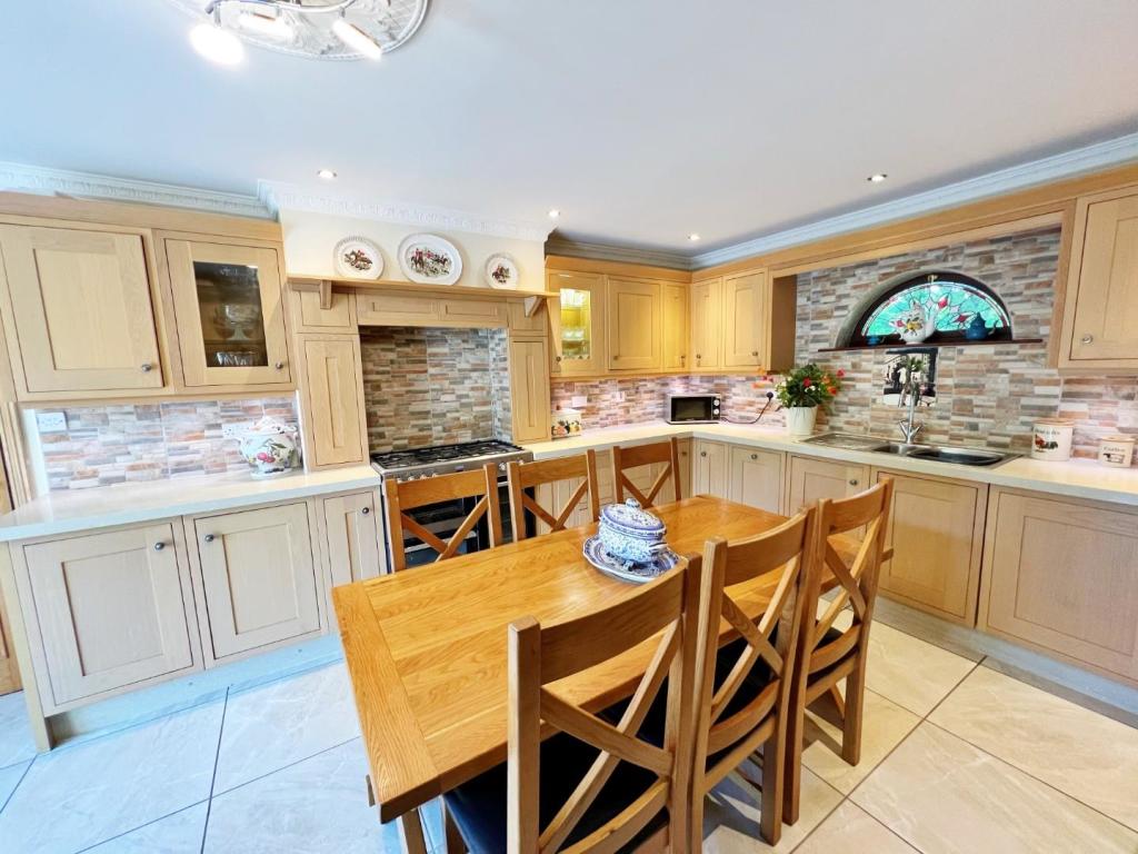 Kitchen 5.jpg