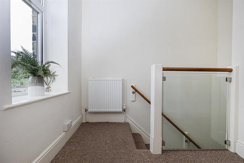 Bramleys Estate Agents - Houses Hill - Kirkheaton 