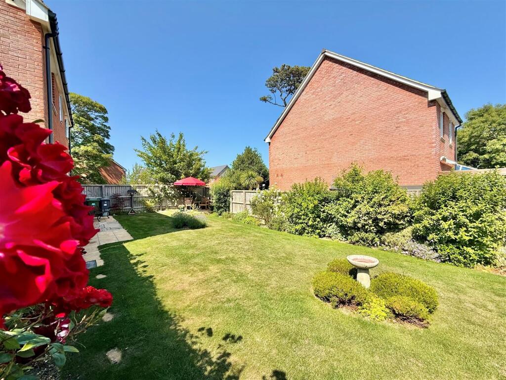 Rear Garden 5.jpg