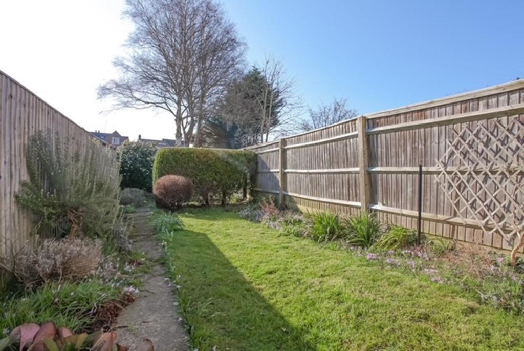 56 Harpes Road rear 5.jpg