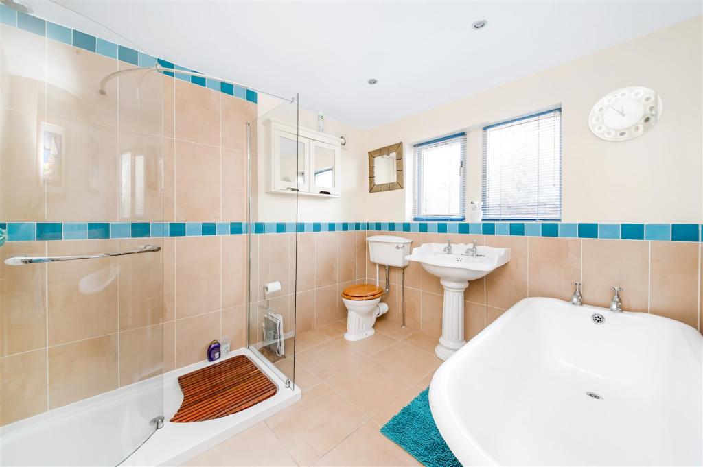 HOUSE BATHROOM