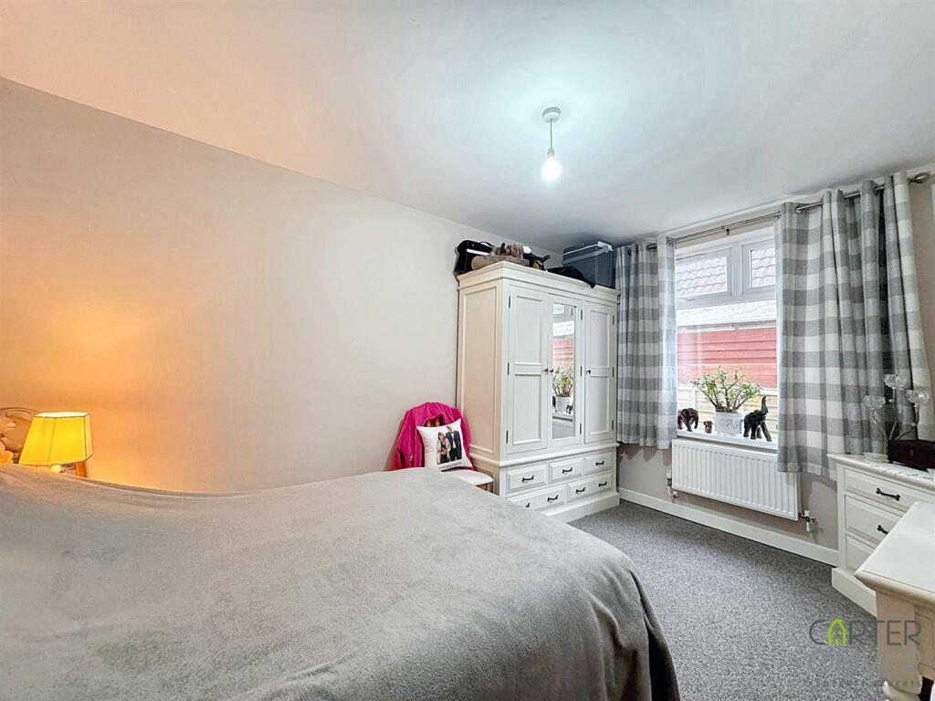 BEDROOM 2B