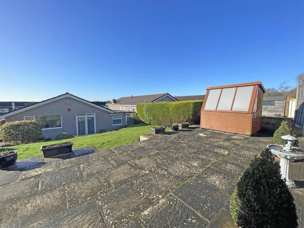 Briarleigh Close 21 Garden 4.jpg