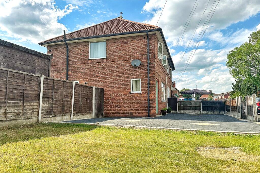 Front Garden/Drive