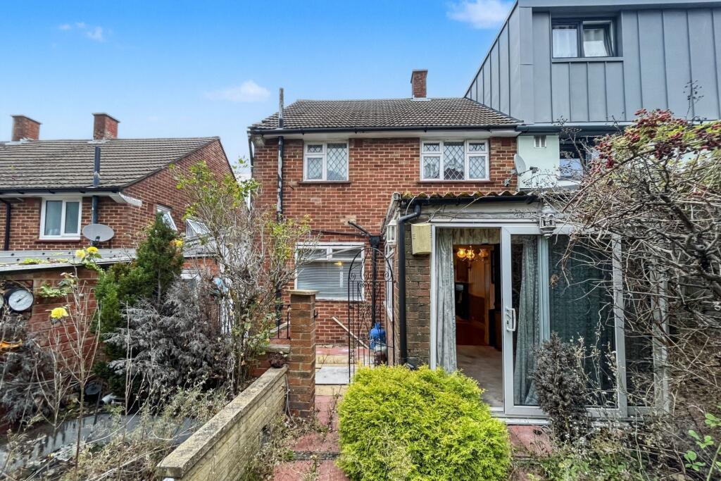 158 Dunley Drive, Croydon, Surrey, CR0 0RE