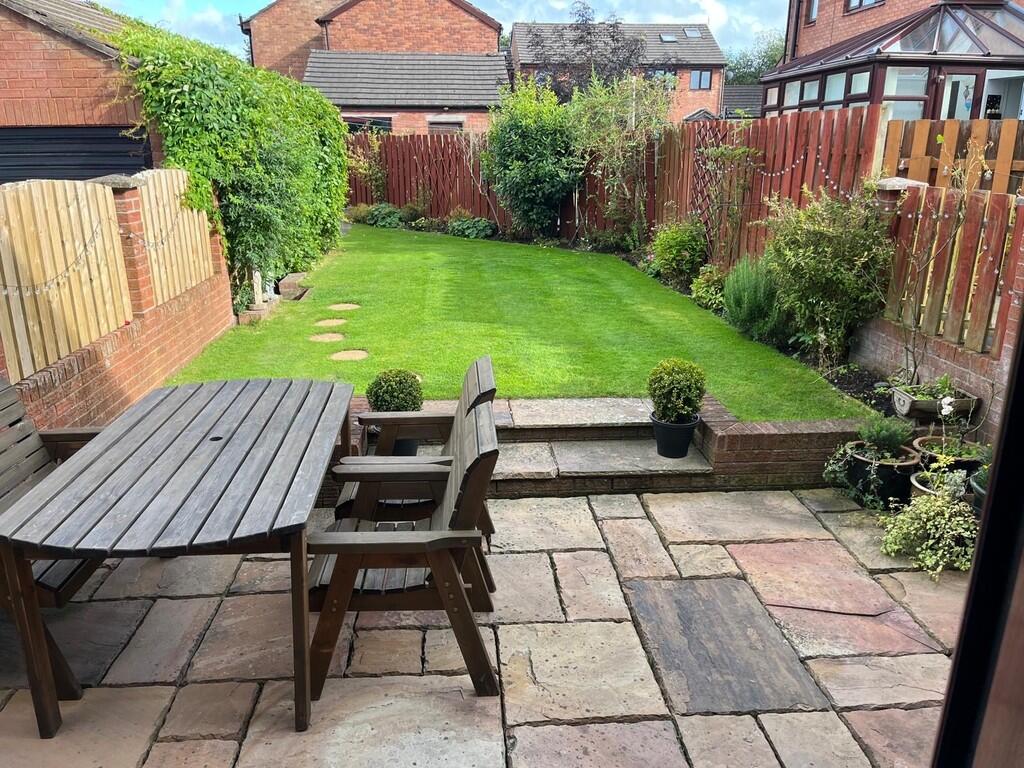 GARDEN 