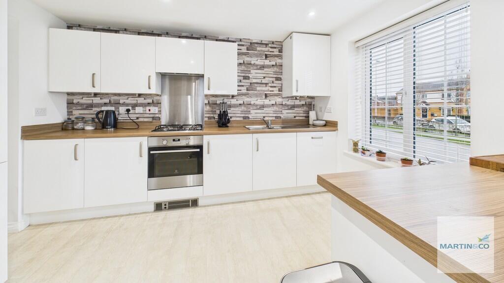 CAM03663G0-PR0220...