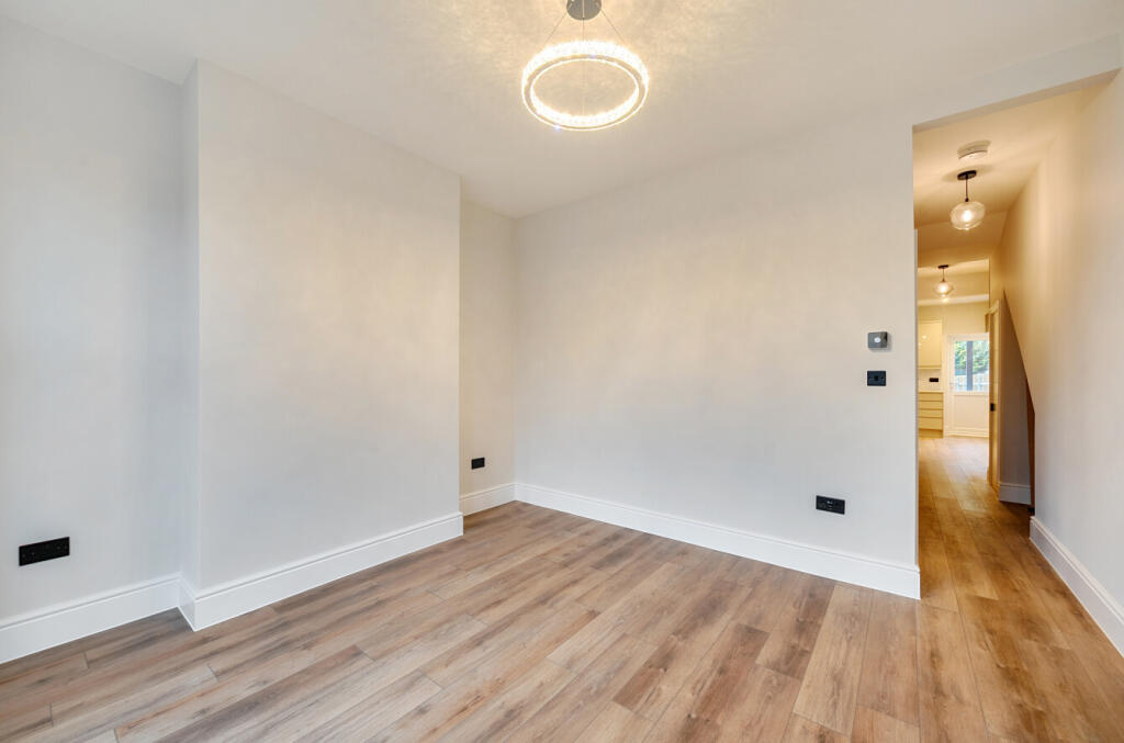 1365603-12-68f097...