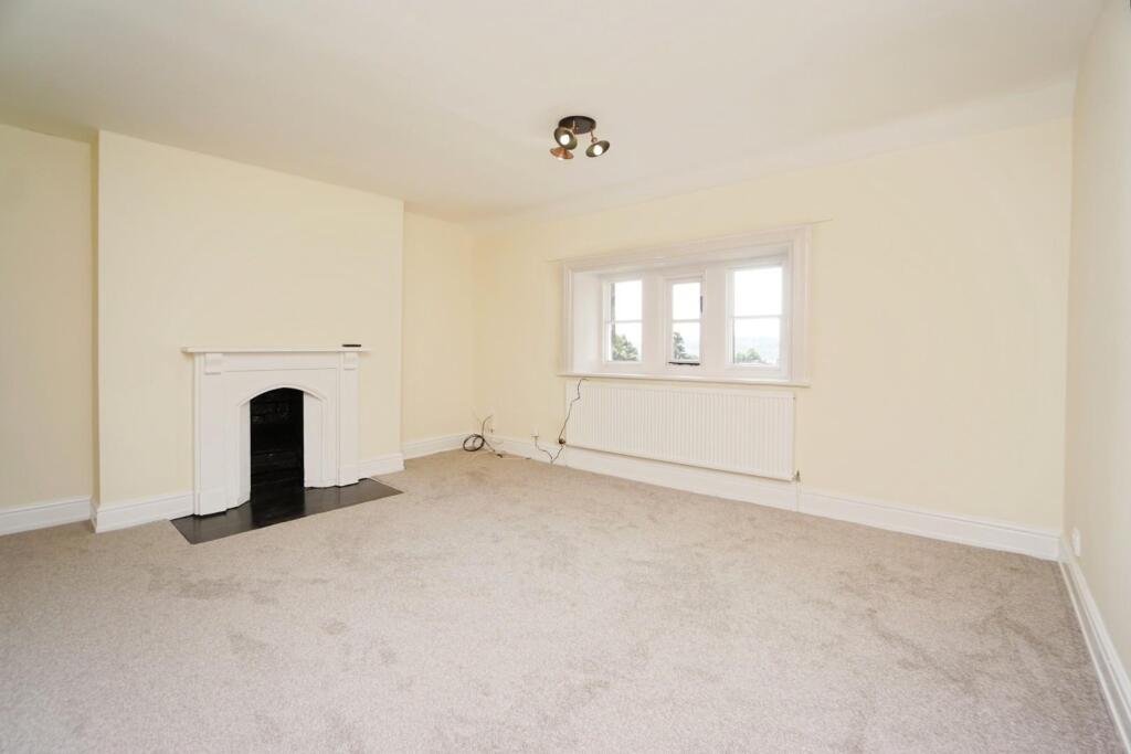 BEDROOM NO.1
