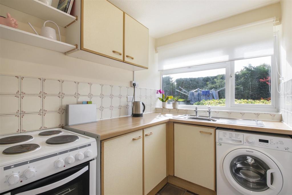 kitchen .jpg