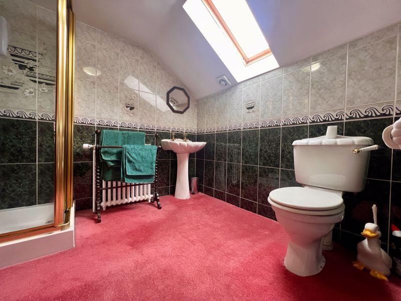 Upstairs Ensuite
