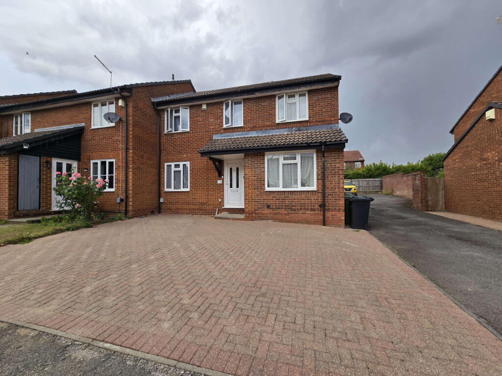 Large family 4 Bedroom  for Rent