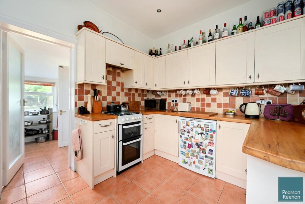 72-carlisle-rd-bn3 (16).jpg