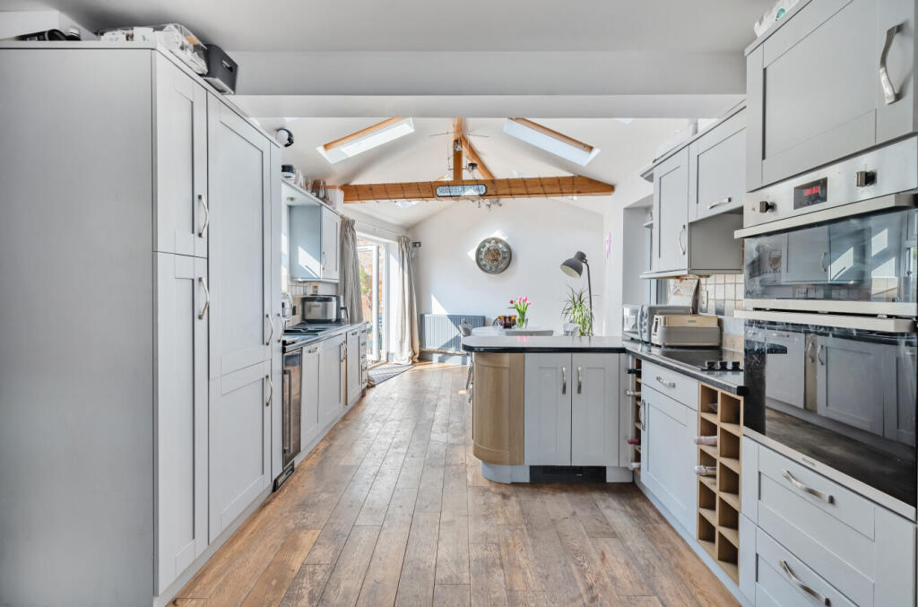 48-681cddb6444ef-...