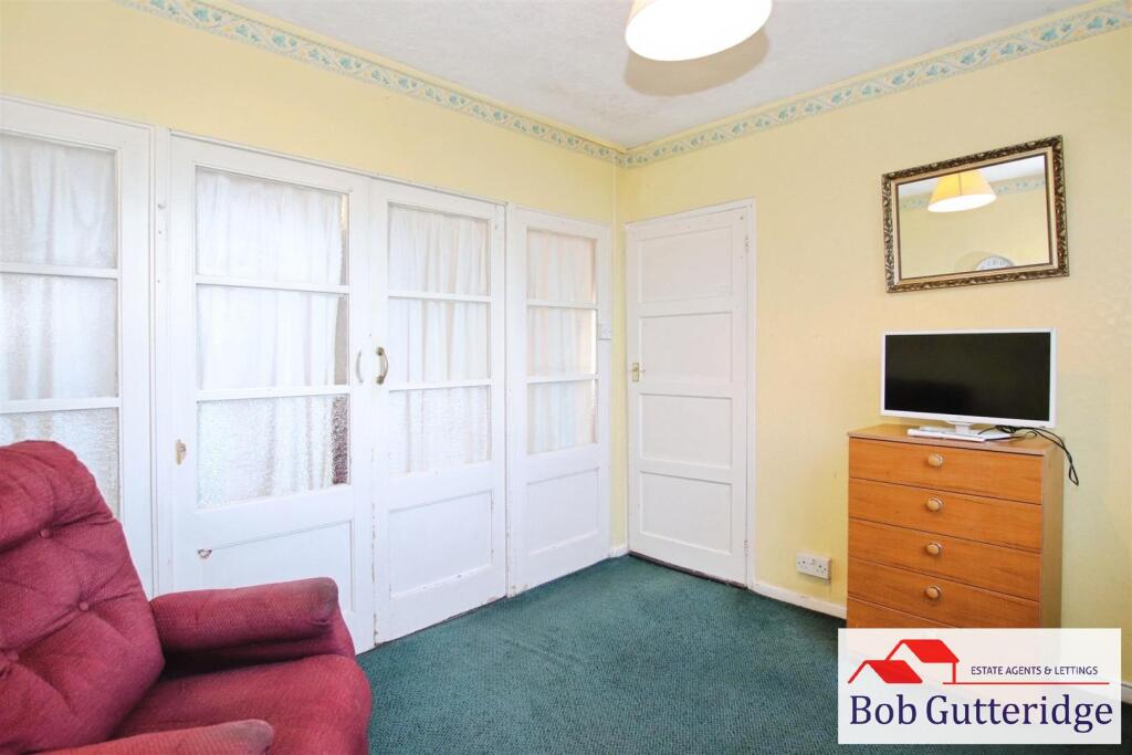 SITTING ROOM