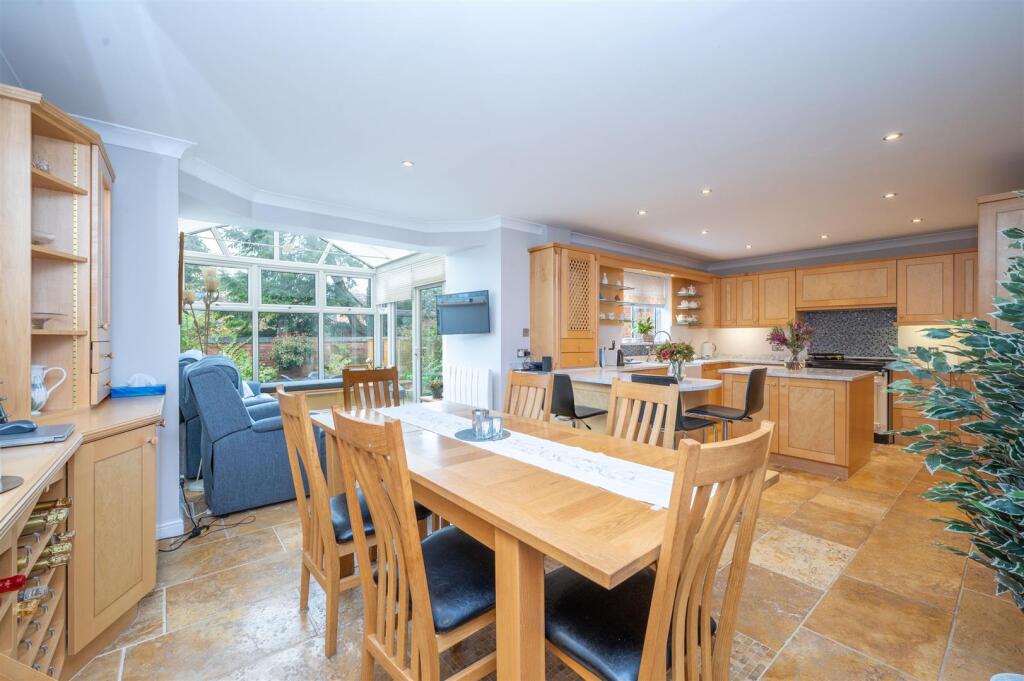 Open Plan Living Kitchen/Diner &amp; Orangery