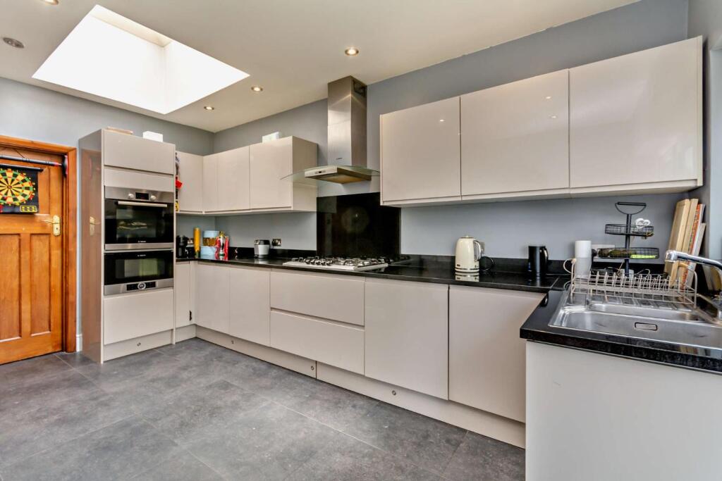 8604368-interior10-800.jpg