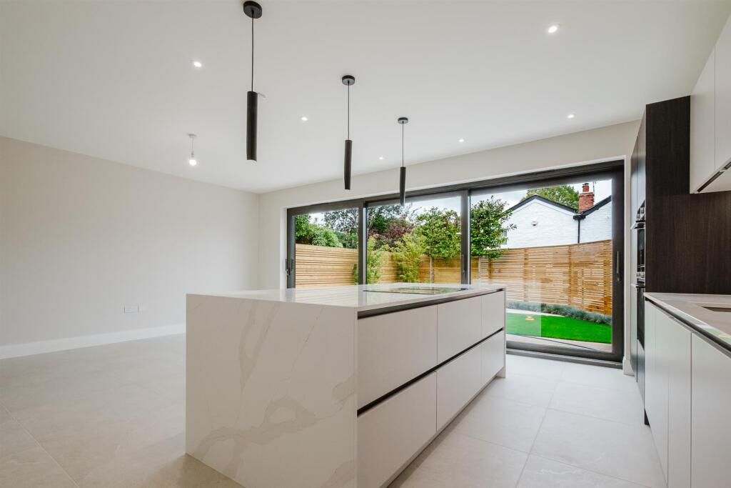 Live In Dining Kitchen