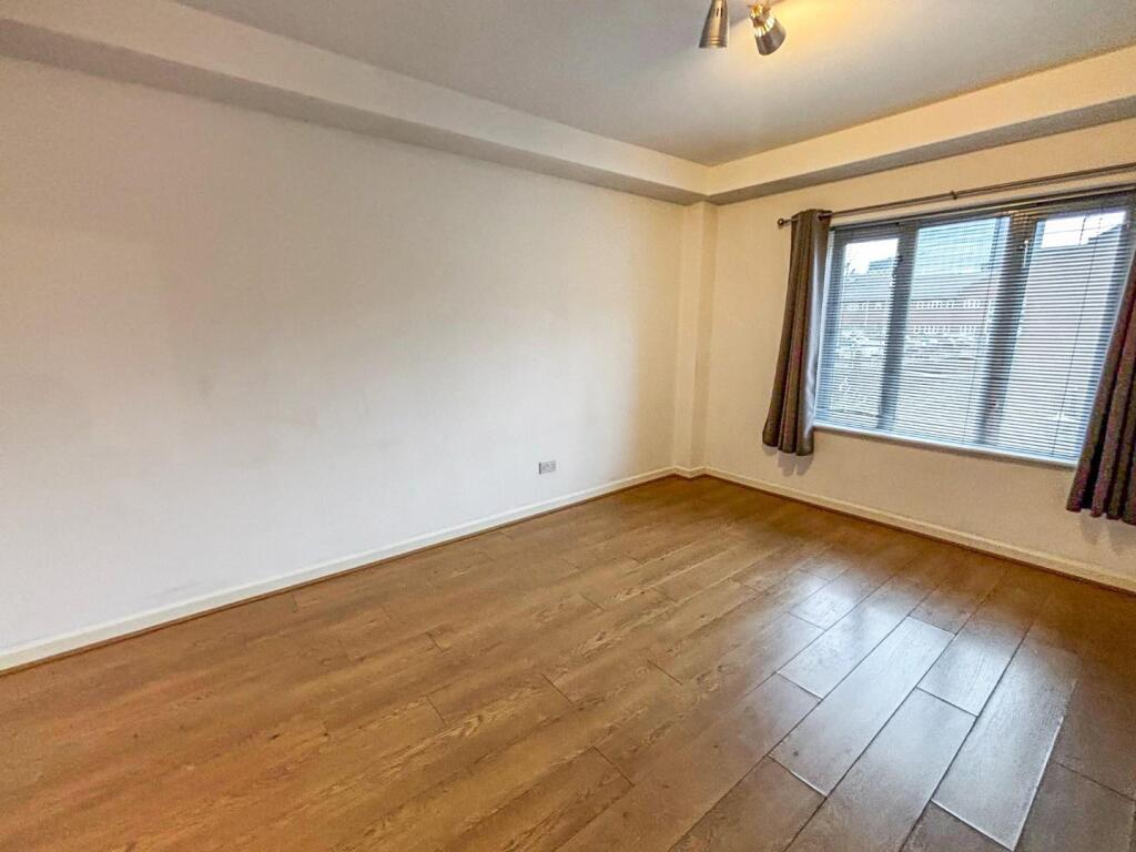 Bedroom One 1.jpg