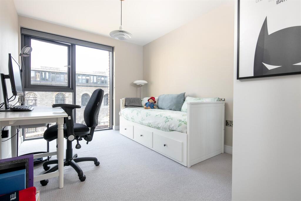 Apartment 15 New Retort House-Bedroom 2.jpg