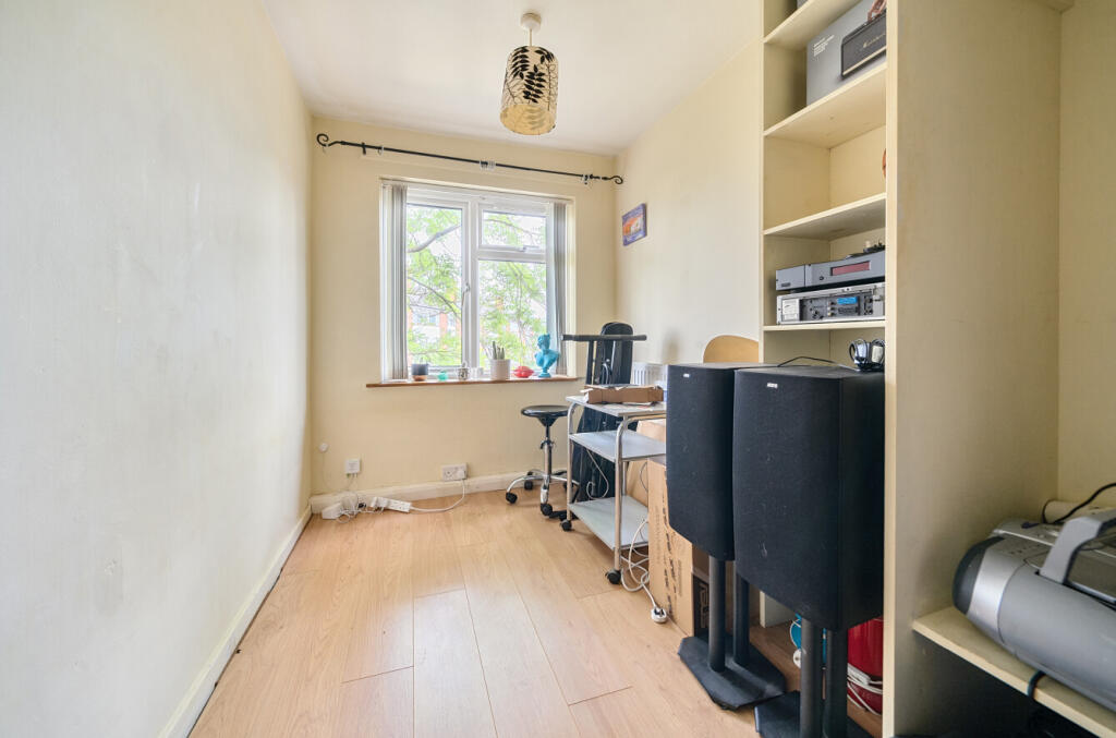 1304183-12-683ee0...