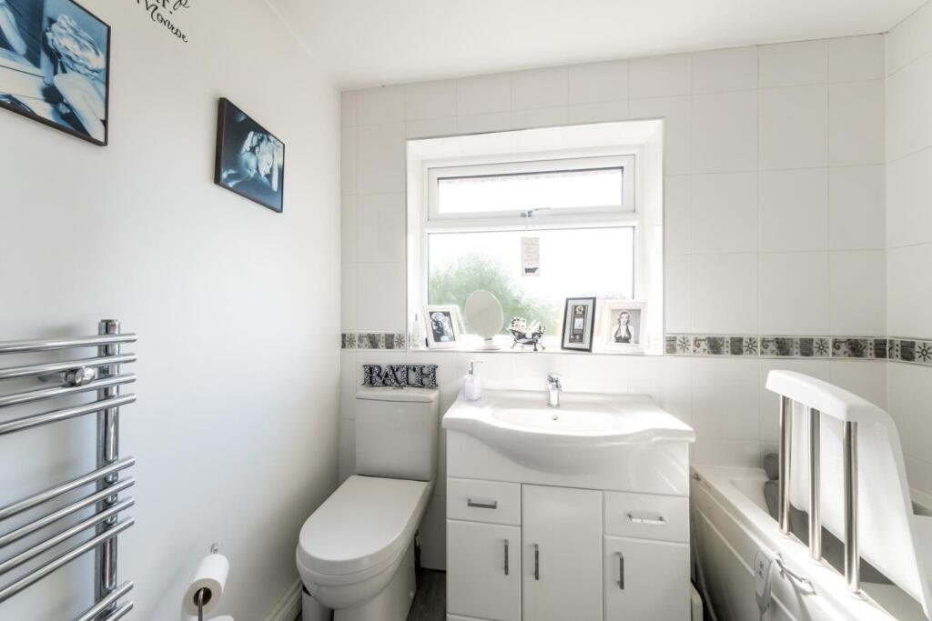 17 Andrew's Close-028.jpg