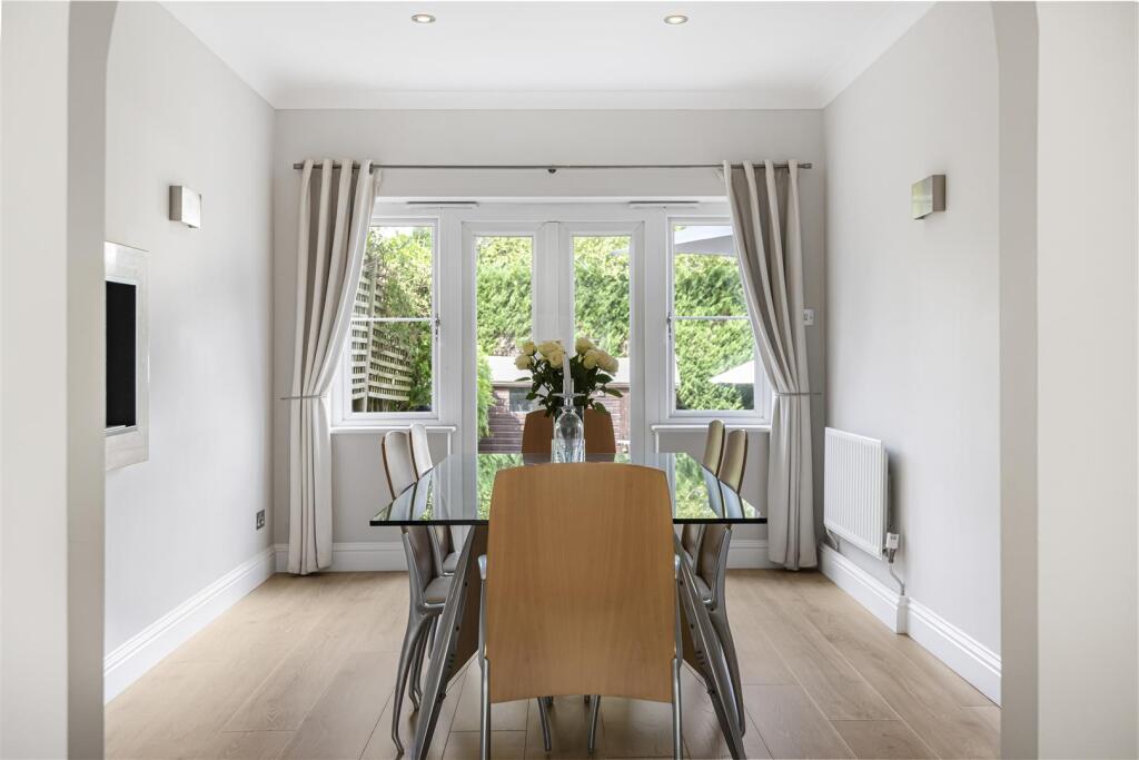 Dining room.JPG