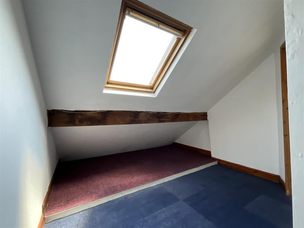 Part of top floor area