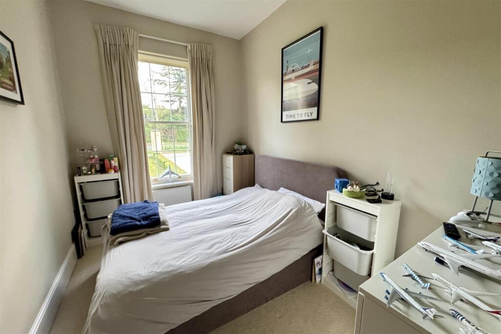Tivoli Mansions, The Park - Bedroom