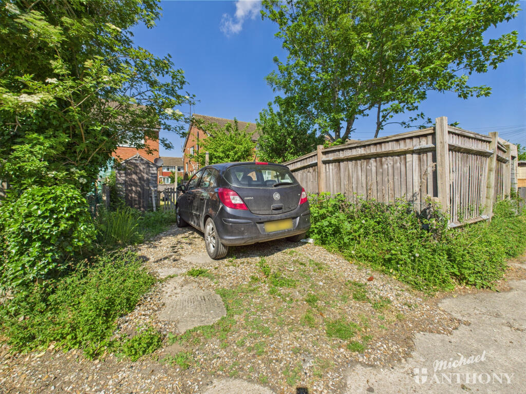 CAM03852G0-PR0287-STILL009