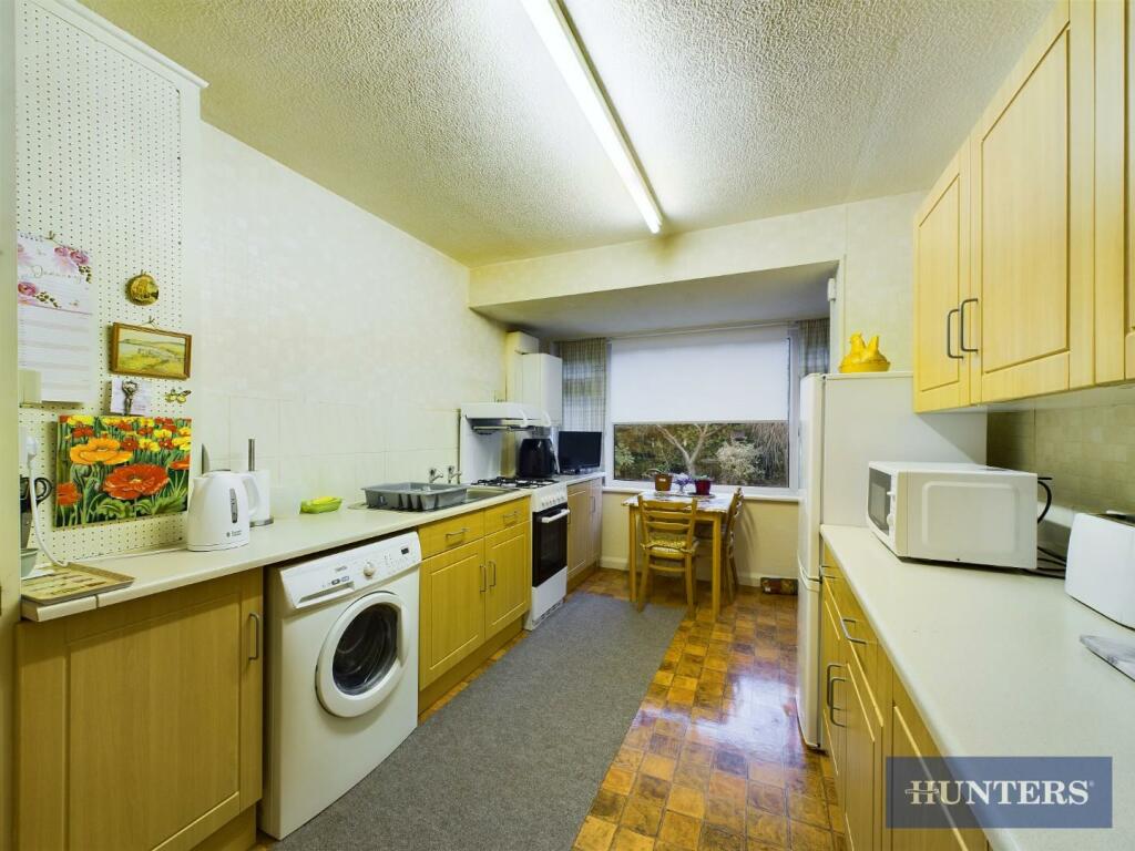 CAM01994G0-PR0310-STILL014.jpg