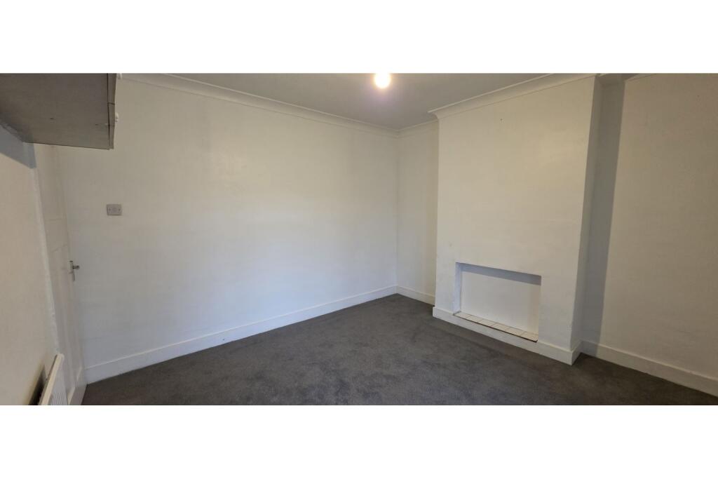 Living Room/Bedroom