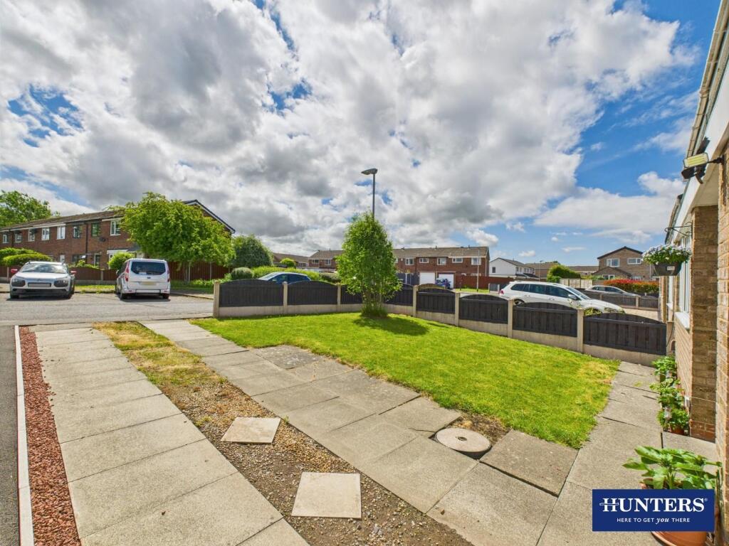 Driveway/Front Garden