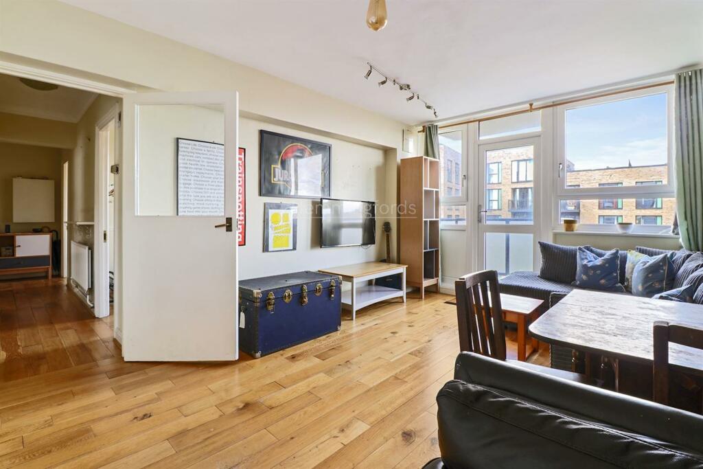 02-428479955 Am HMF 42 Laburnum Court, Laburnum St