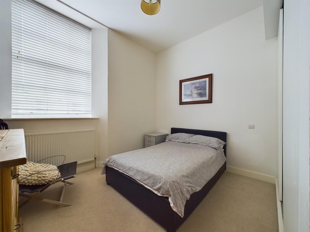 CAM02089G0-PR0401...