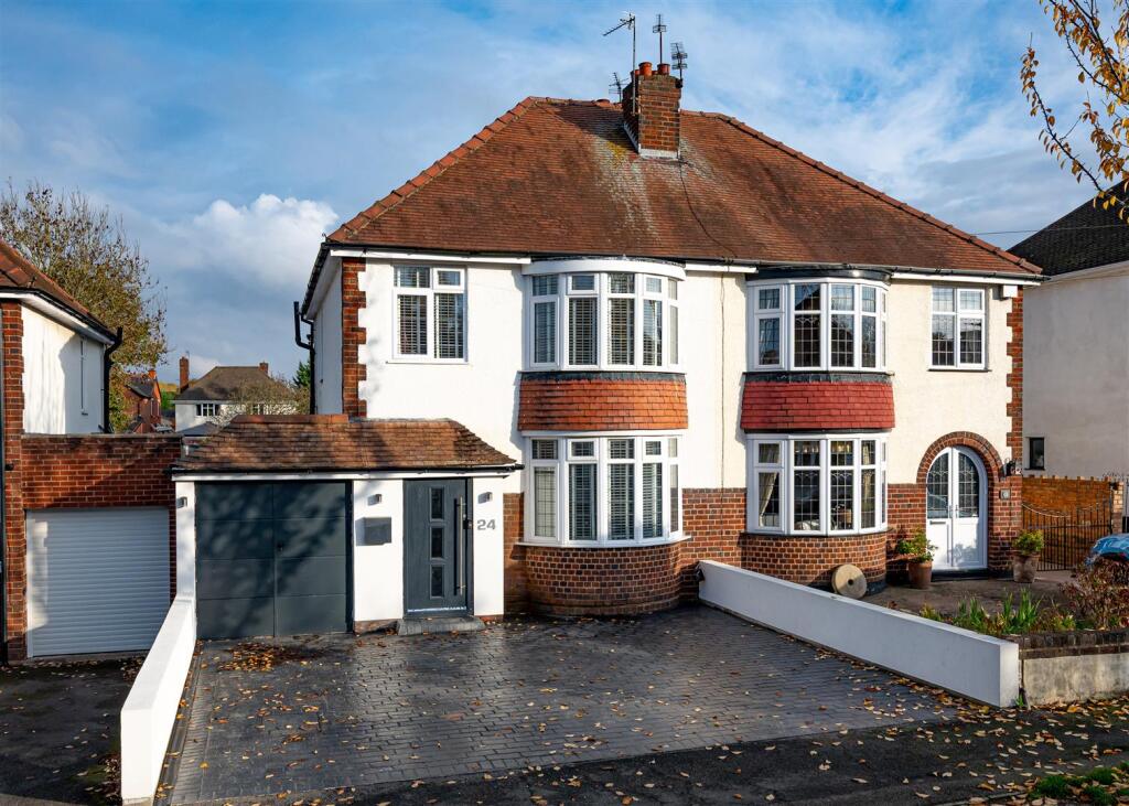 24 Wychbury Road-17.jpg