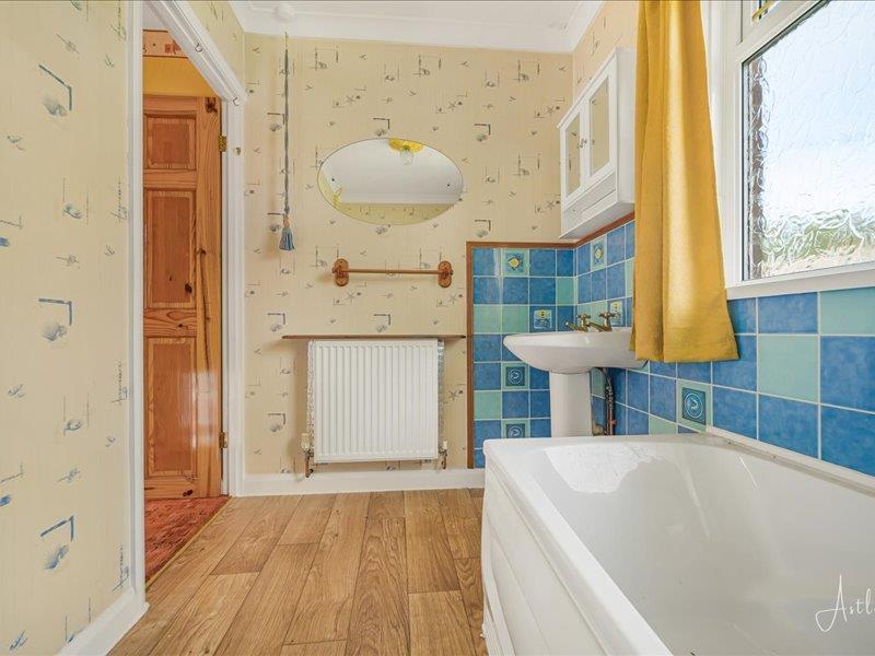 Bathroom/w.c.