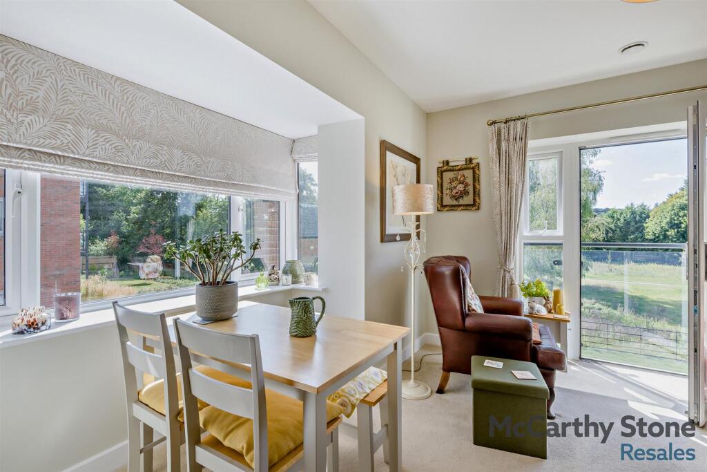 8663011-interior18-800.jpg