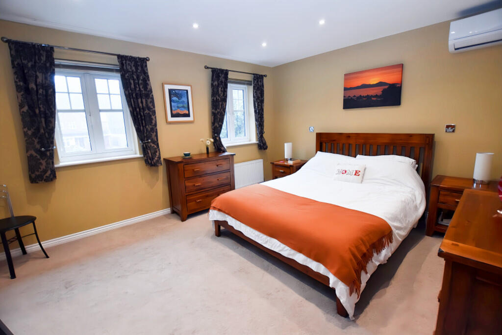 Principal Bedroom...