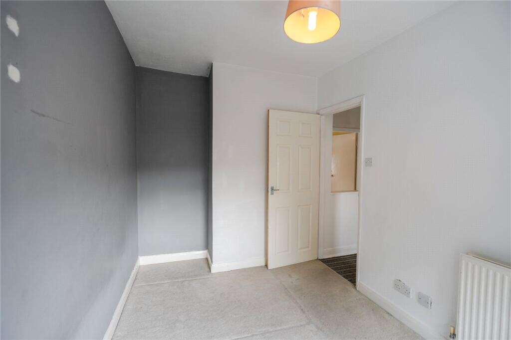 Bedroom 2 (2)